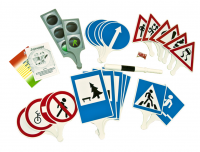 Обучающий игровой комплекс для учащихся начальных классов для ознакомления с техническими средствами организации дорожного движения